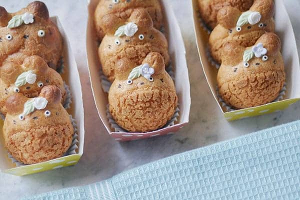 9 Totoro cream puffs in 3 loaf trays. 