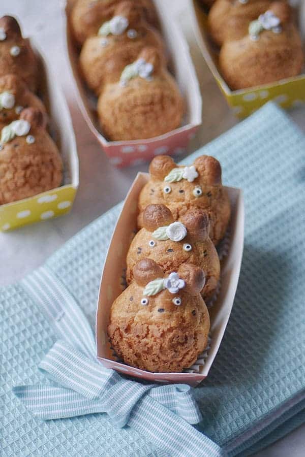 Totoro cream puffs in a loaf box for gift giving. 
